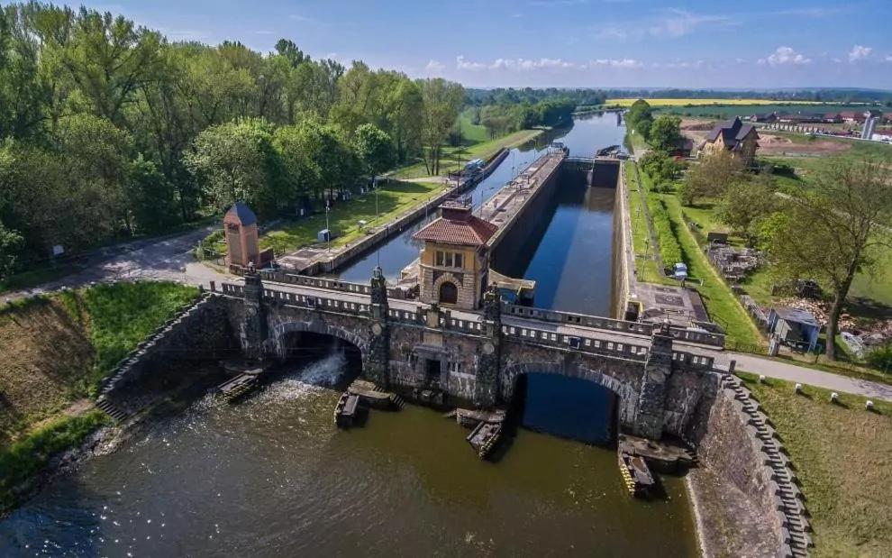 Ferienwohnung Dum V Podzamci Mělník Exterior foto