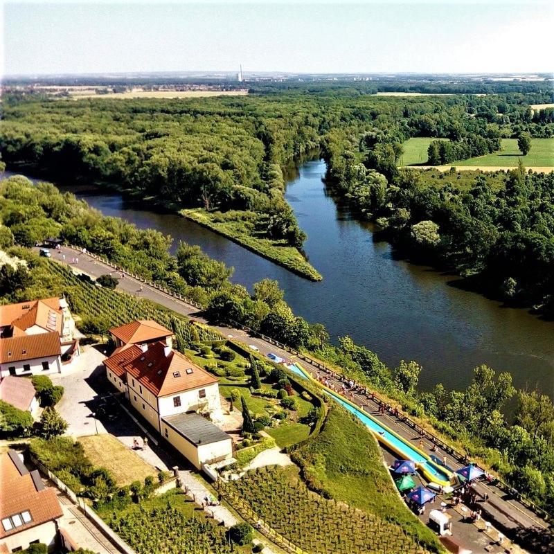 Ferienwohnung Dum V Podzamci Mělník Exterior foto